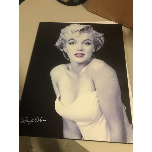 Marilyn Monroe Red Lips by Milton Greene on wood 19 x 15 EUC black & white w red - Picture 7 of 8